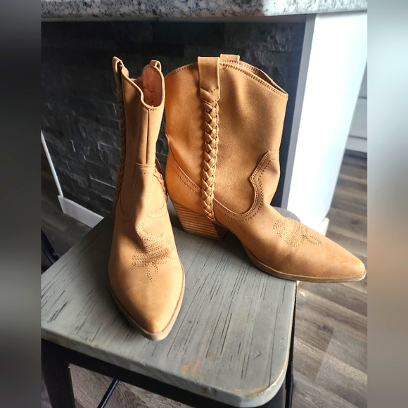 Dolce Vita Shoes - Dolce Vita Koolson Cowboy Boots